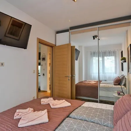 아파트 Ivona - Pekovic 즐라티보